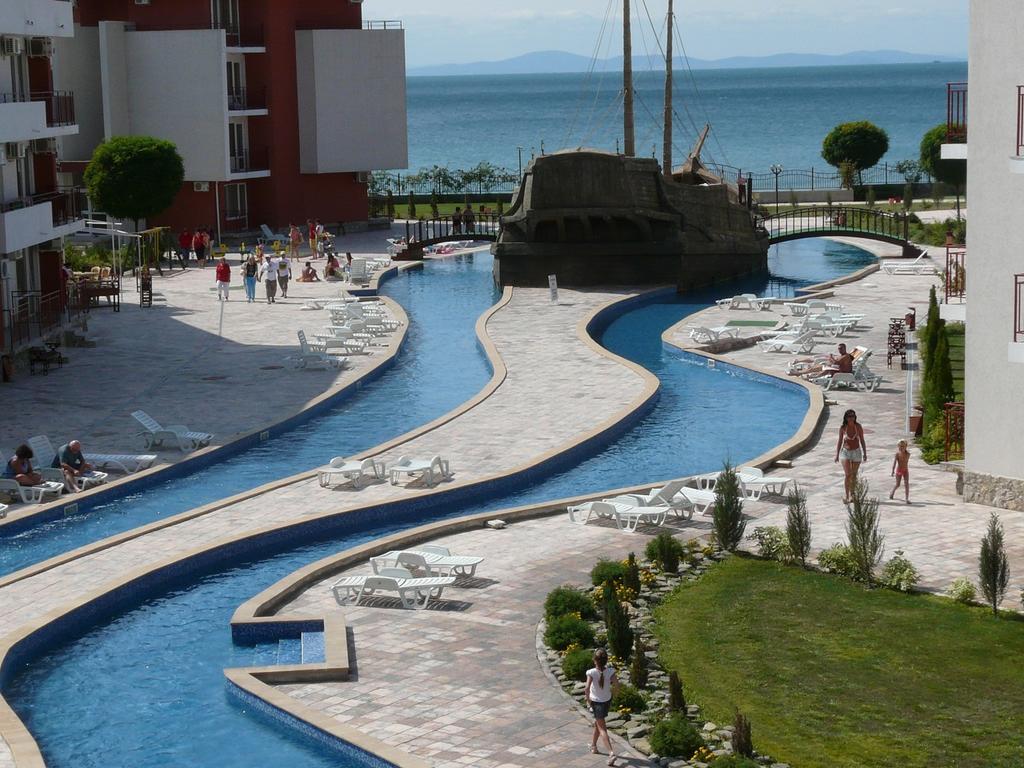Private Apartments In Privilige Fort Beach Elenite Exterior photo